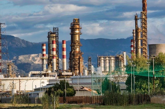 Oil continues to rise for the fourth week in a row