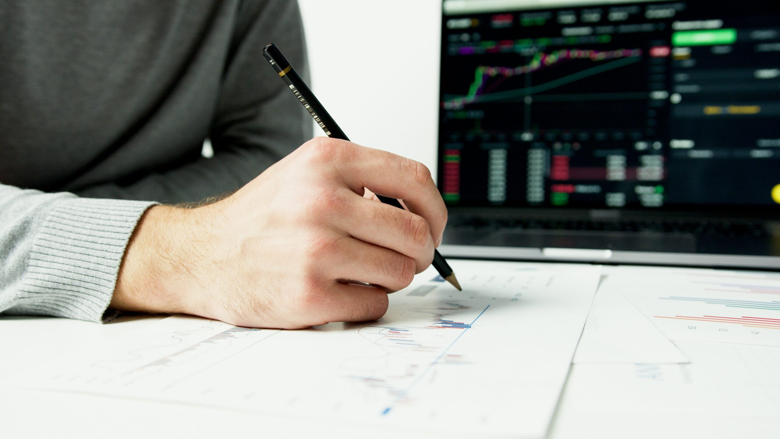 الاحتياطي الفيدرالي يبقي على سعر الفائدة دون تغيير والأسواق الآسيوية في المنطقة الحمراء
