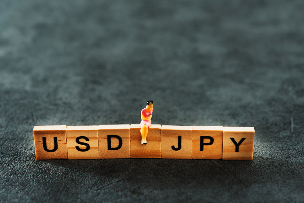 The Japanese yen has hit its lowest level since 1990