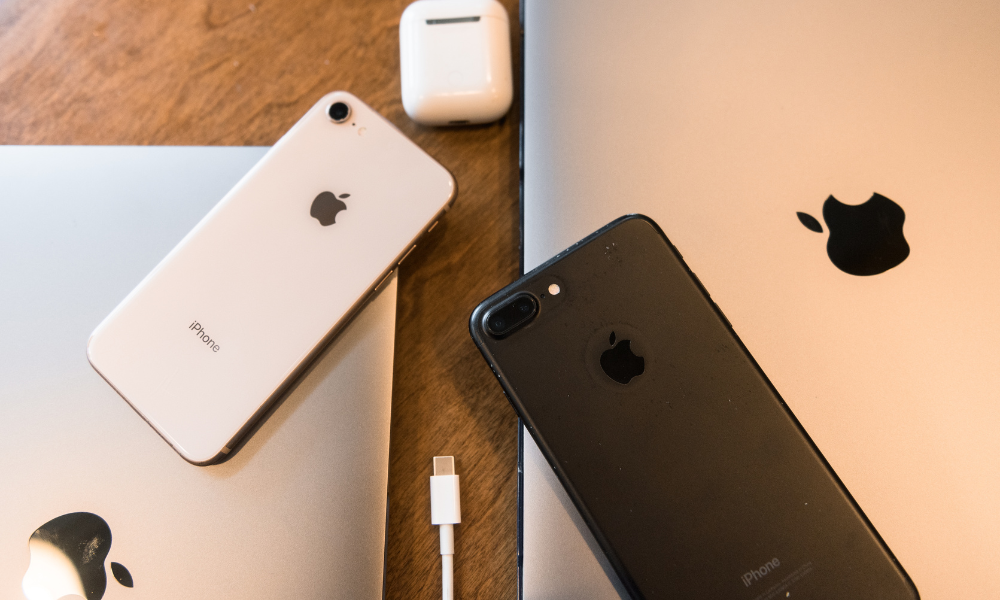 Apple Stock Declines Due to Sales Expectations