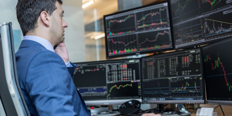 Wall Street Continues to Rise Despite Economic Challenges