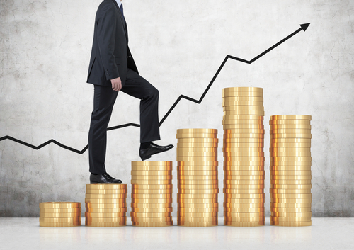 Oro sobre $2900 por tensiones arancelarias