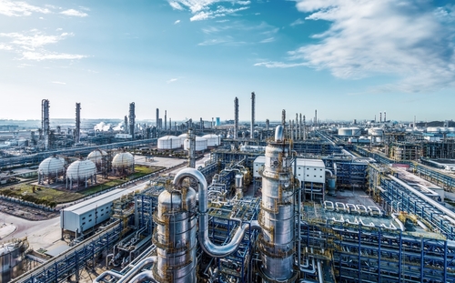 Oil Prices Stabilize Amid Market Optimism and Supply Concerns