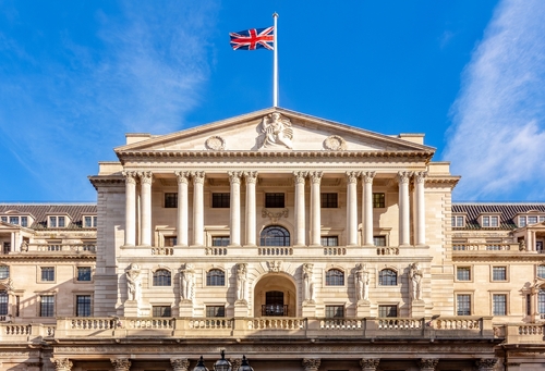 Bank of England Governor Warns of Trump's Trade Policies, Calls for Global Cooperation Andrew Bailey, Governor of the Bank of England, has called for international coordination