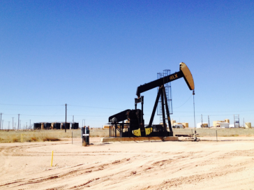 Oil and Gold Retreat Amid Market Anticipation for OPEC+ Meeting