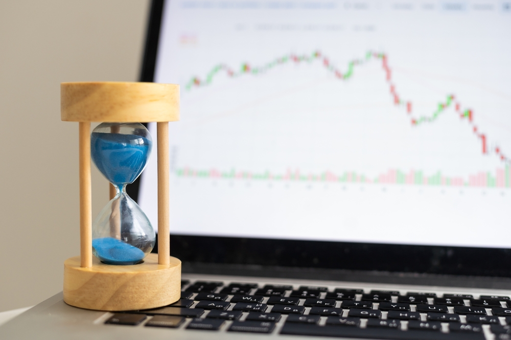 أسرار التحليل الزمني للأسهم لتحديد أفضل وقت للبيع والشراء